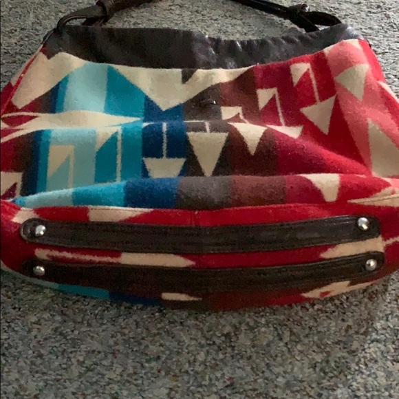 Hide Boho Fall Shoulder Bag - Picture 2 of 3